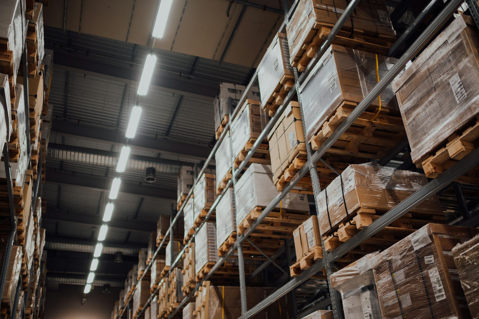 E-commerce & D2C — illustrative industry photography