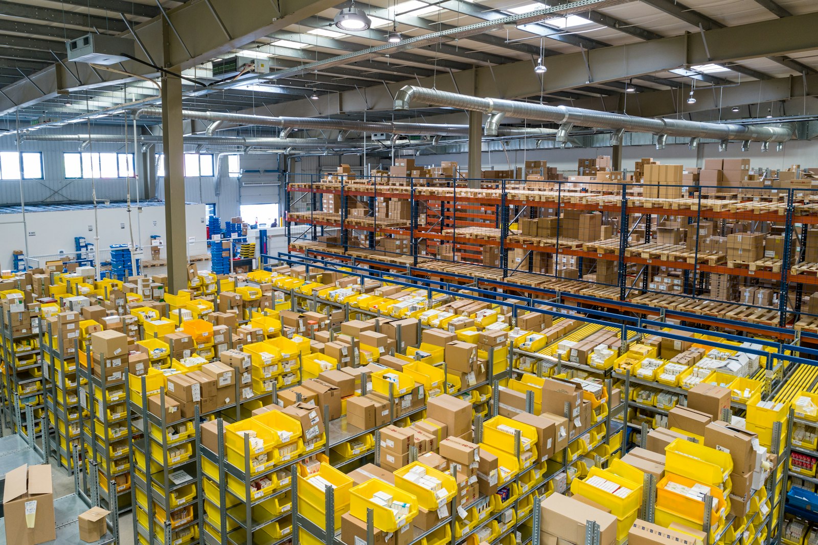 Distribution & Wholesale — illustrative industry photography